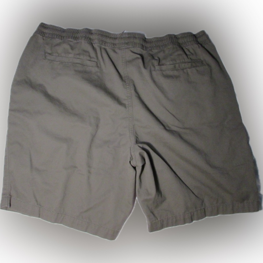 XL Green Sonoma drawstring shorts.